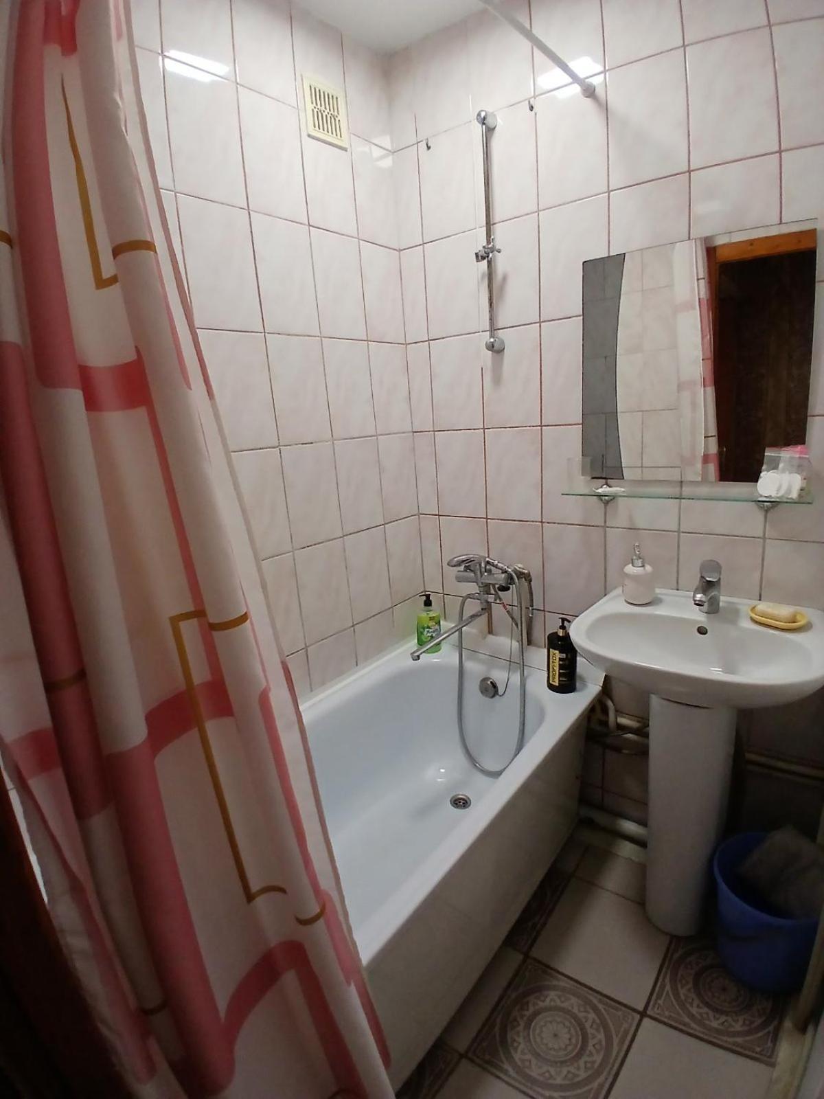 Квартира Біля Залізничного Вокзалу Vinnicja Kültér fotó